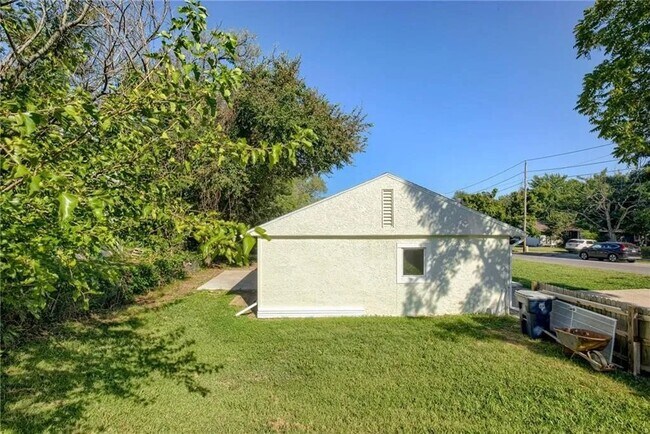 Foto del edificio - 4702 E 45th St