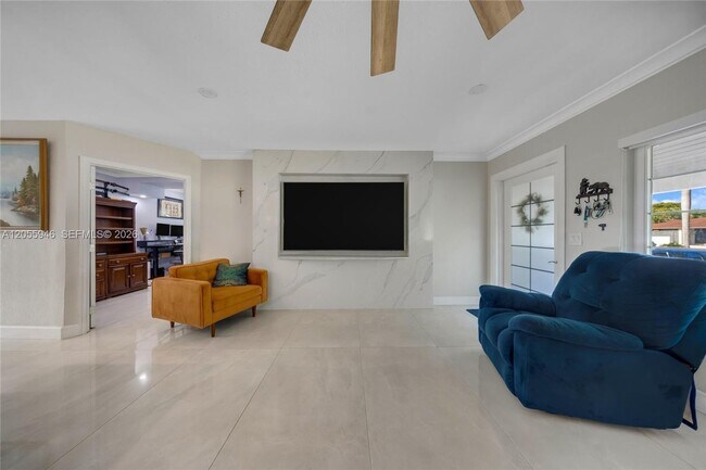 Foto del edificio - 5862 W 2nd Ct
