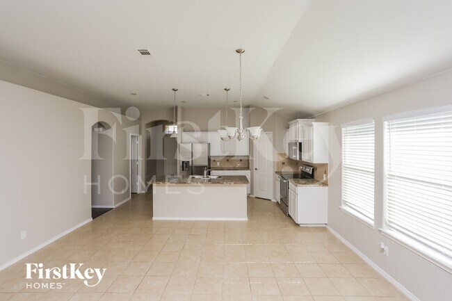 Building Photo - 517 Stone Crossing Ln