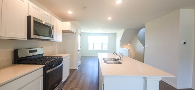 Building Photo - 8761 W 108th Dr