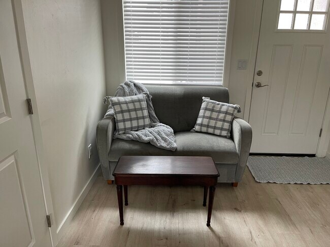 Foto del edificio - 4042 Cedar St