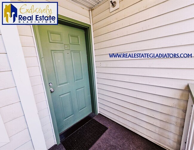 Foto del edificio - Pet Friendly 2 Bedroom/2 Bathroom at Sunse...