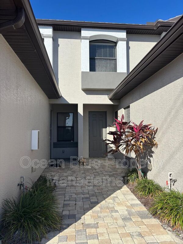 Building Photo - 421 SW 47th Terrace