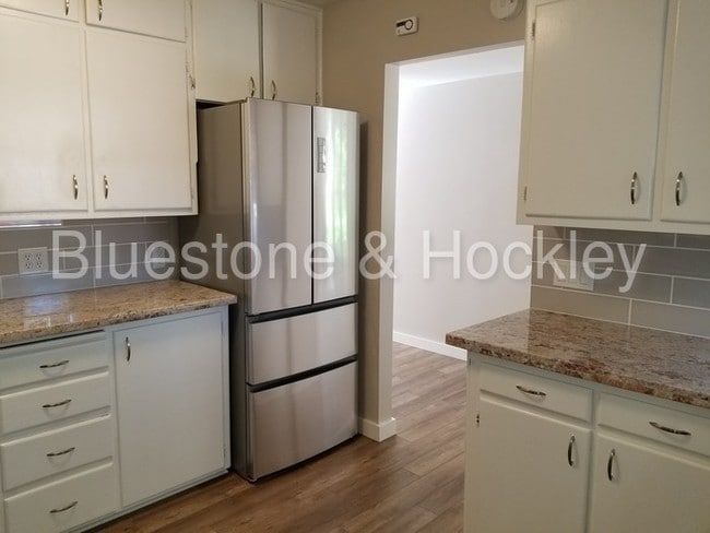 Building Photo - 16411 Inverurie Rd