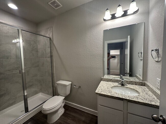 Building Photo - Townhome for Rent