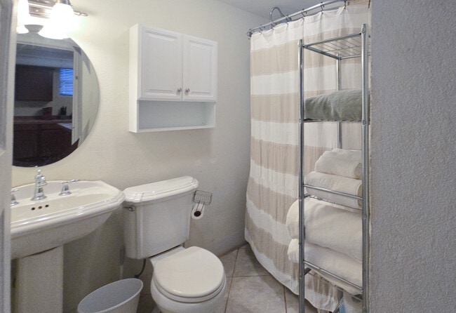 Baño - 11433 Ashbury Ave