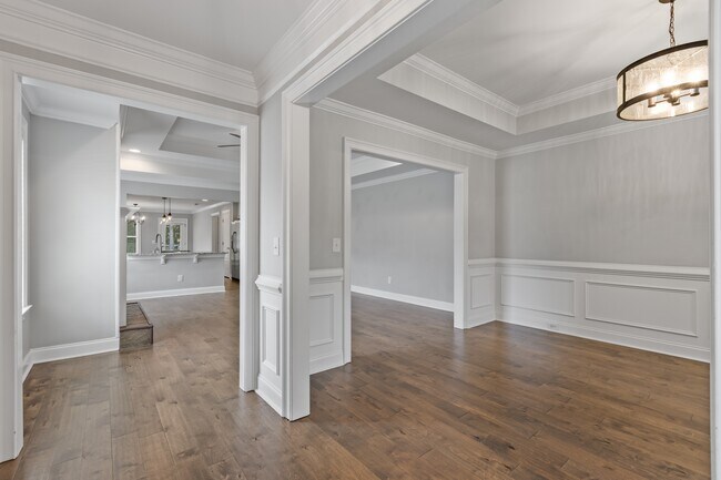 Building Photo - 2442 Snowshill Ln