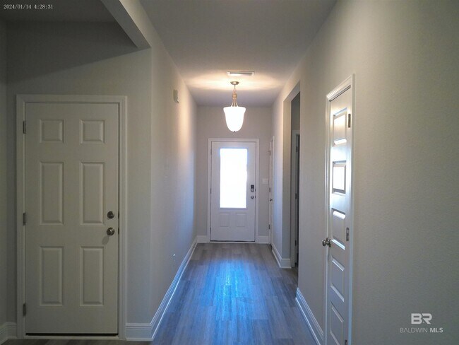 Foto del edificio - 13416 Shoshoney Cir