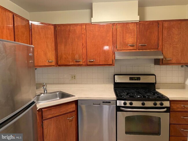 Foto del edificio - 3120 Brinkley Rd