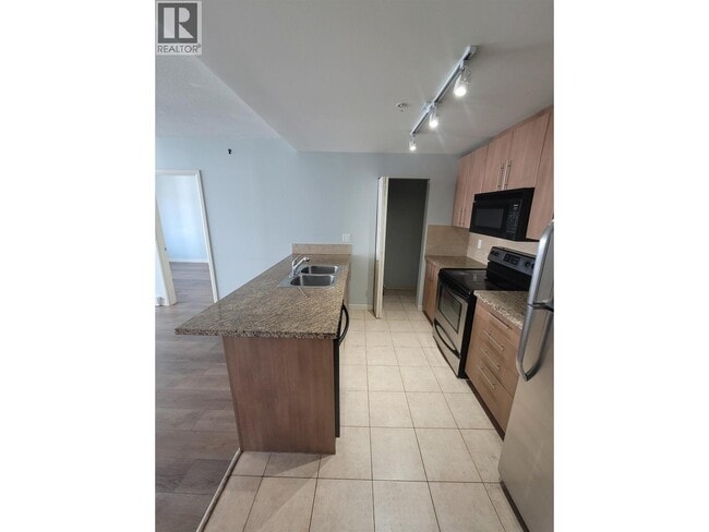 Building Photo - 898 Carnarvon St