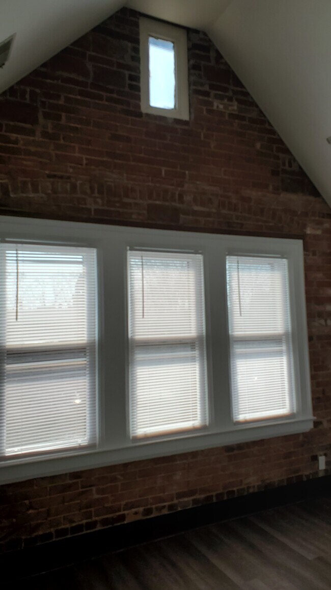 Foto del edificio - 110 Bidwell Pkwy
