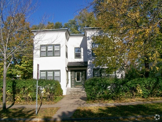 Building Photo - 2117 Selby Ave