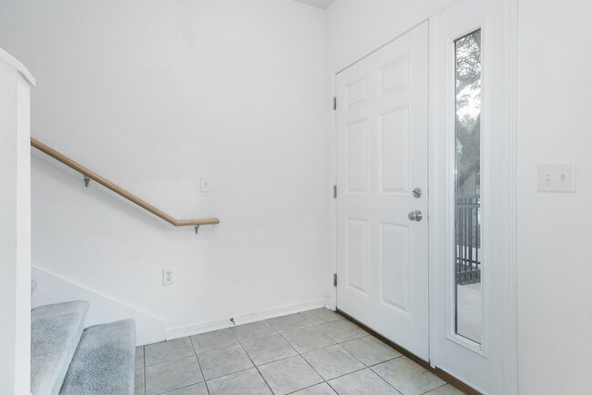 Foto del edificio - 602 N Midvale Blvd