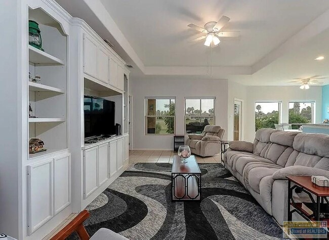Foto del edificio - 39 Torrey Pines Dr