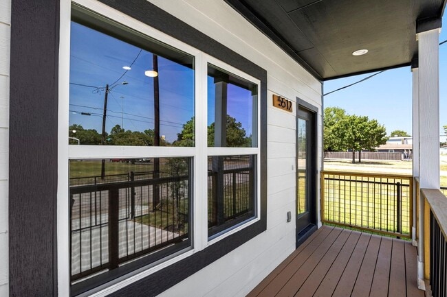 Building Photo - 5514 San Jose St