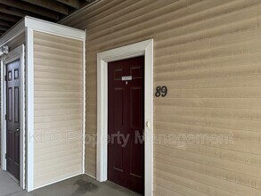 Building Photo - 2323 E Porter Ave