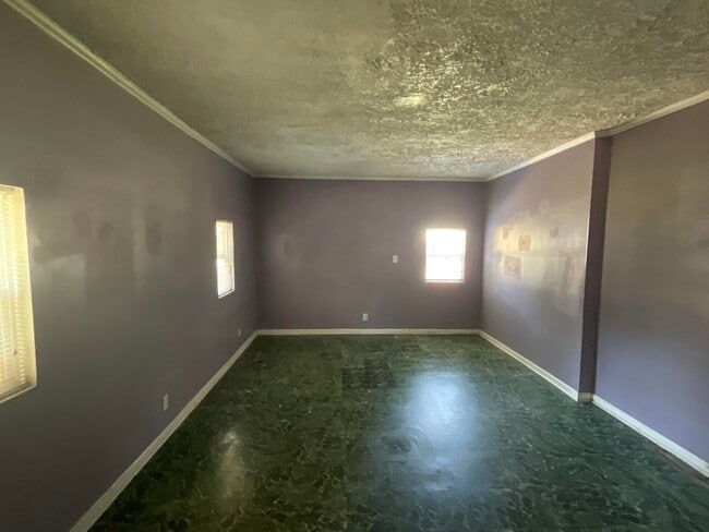 Building Photo - 1421 Wapoo Dr