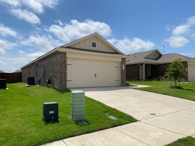 Foto del edificio - 14174 Inglebert St