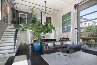 Building Photo - 2729 W 21st Ave