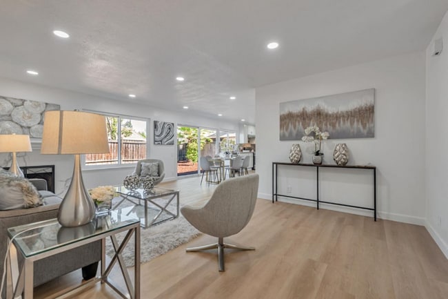 Building Photo - 4858 Rue Toulon Ct