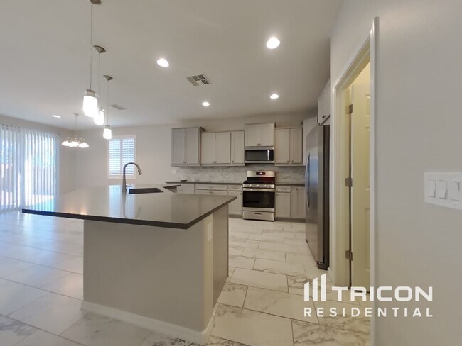 Building Photo - 26080 W Quail Avenue Buckeye AZ