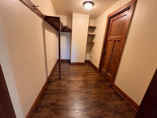 Foto del edificio - 916 Milwaukee Ave