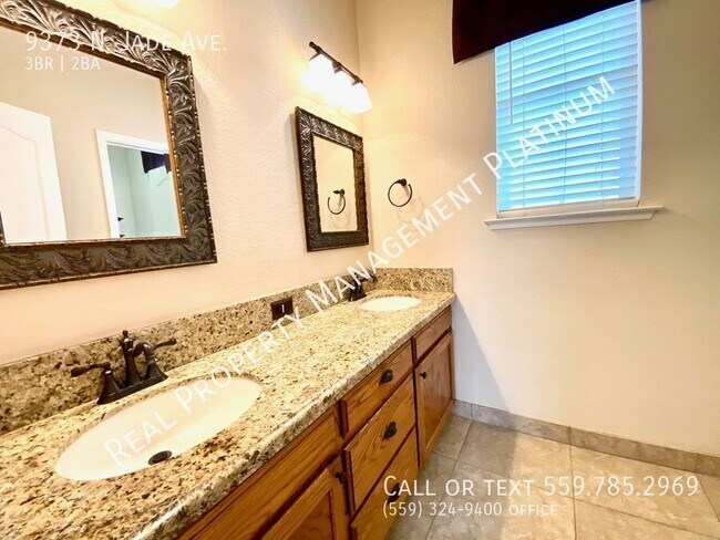 Foto del edificio - 9373 N Jade Ave