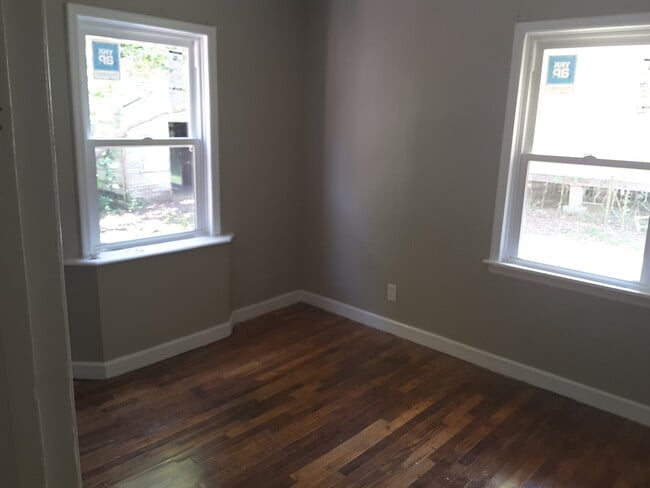 Building Photo - Charming 3 bedroom / 1 bath home