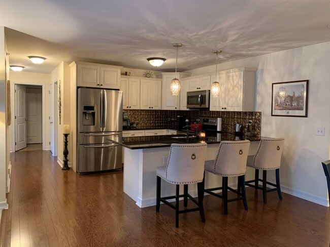 Building Photo - 110 Paddock Cir