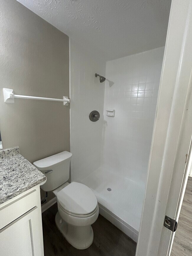 Building Photo - 1214 Santiago Dr