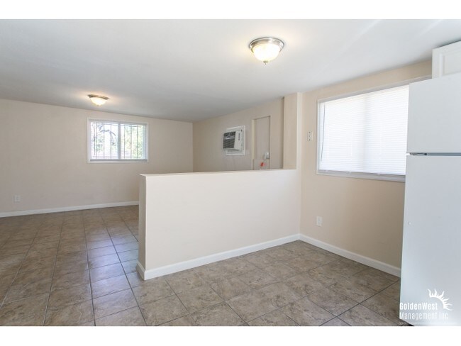 Foto del edificio - 9838 N 14th St