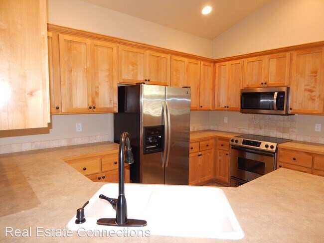 Building Photo - 4 br, 2 bath House - 87938 Erdman Way