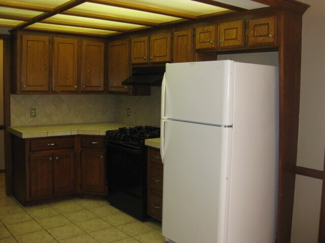 Foto del edificio - Beautiful Three Bedroom in North Norman wi...