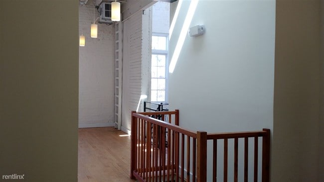 Building Photo - 408 N 3rd St