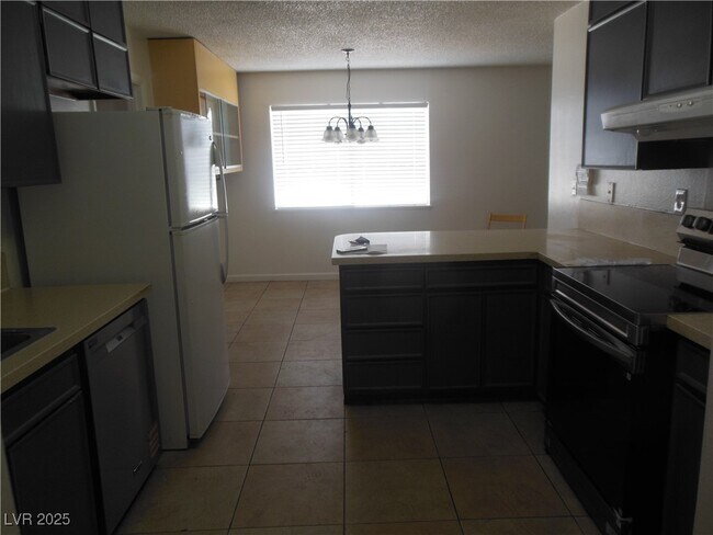 Foto del edificio - 6337 Elton Ave