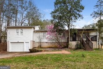 Building Photo - 3996 King Dr