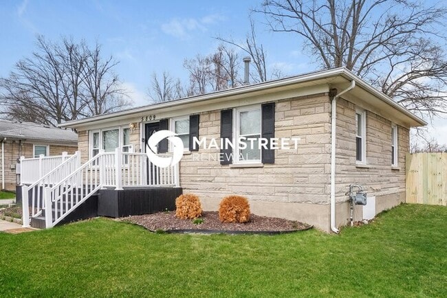 Building Photo - 3 Bedroom Pet-Friendly Home in LOUISVILLE, KY with Main Street Renewal