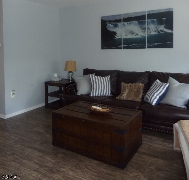 Building Photo - 303 Mercer Ct