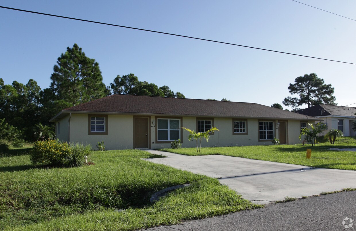 Foto del edificio - 4612 Douglas Ln