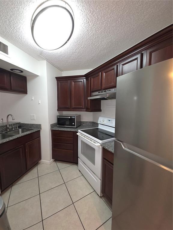 Building Photo - 10451 W Broward Blvd