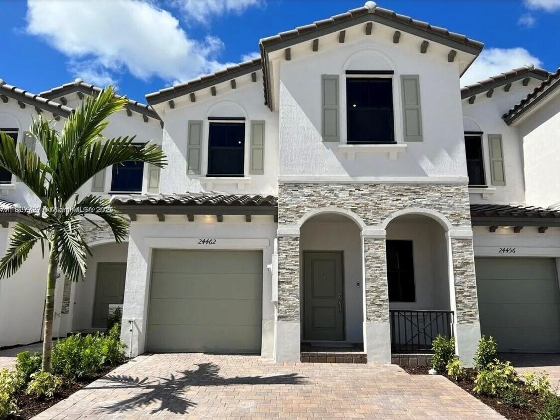 Foto principal - 24462 SW 119th Pl