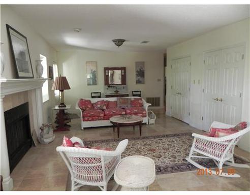 Building Photo - 6800 Bayou Pines Dr
