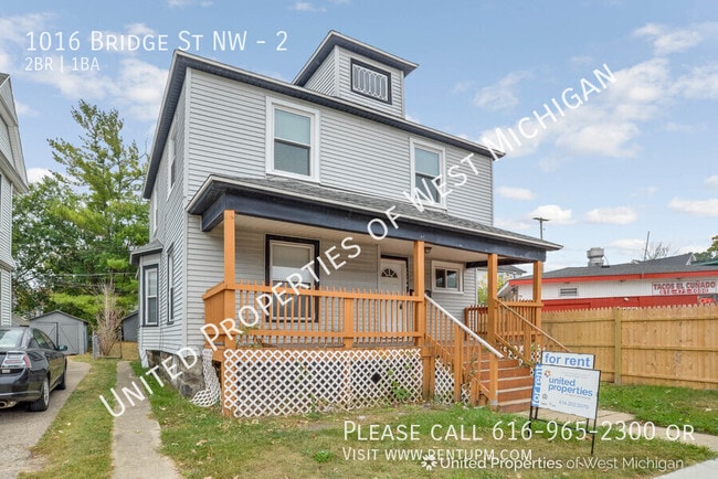 Building Photo - 1016 Bridge St NW