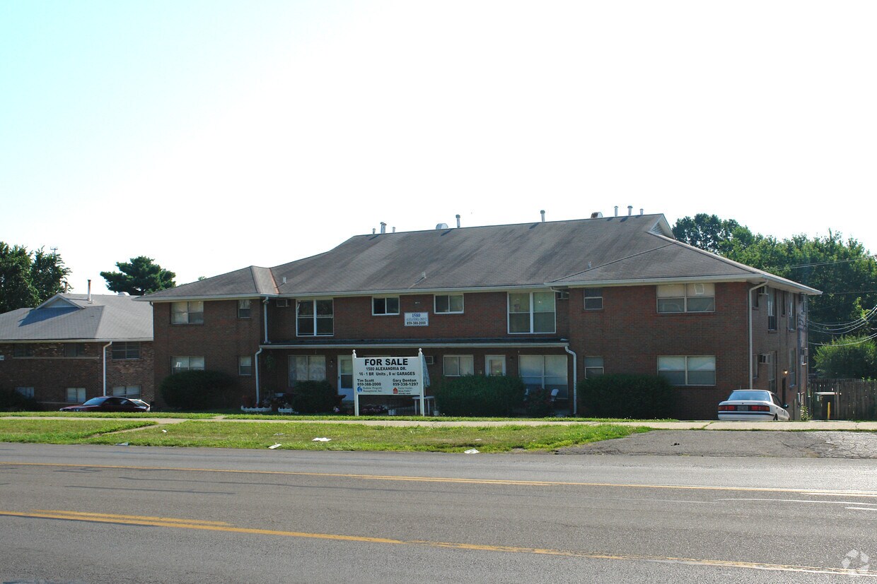 Building Photo - Retro Beach Apartments
