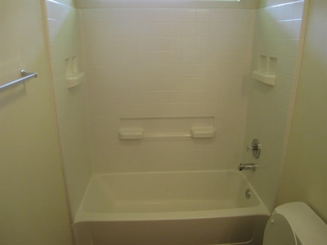 Building Photo - 2402 Hiacintas Way