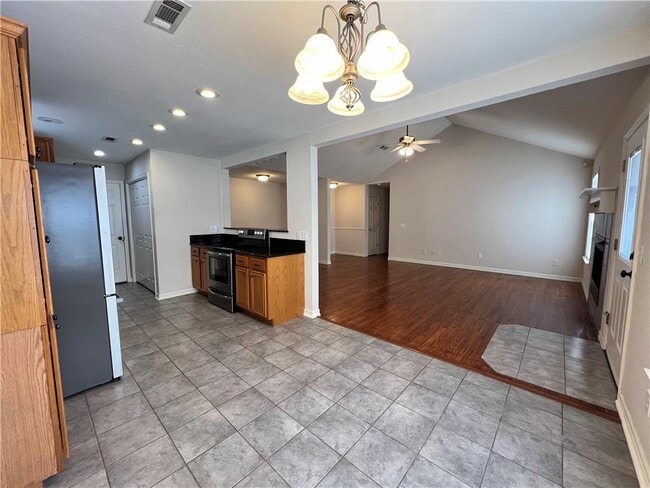 Foto del edificio - 1005 Zachary Dr