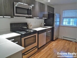 Building Photo - 75 Wyman St