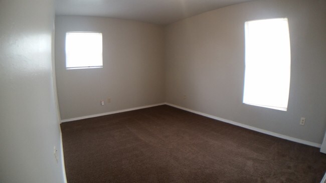 Building Photo - 3049 S Madole Blvd
