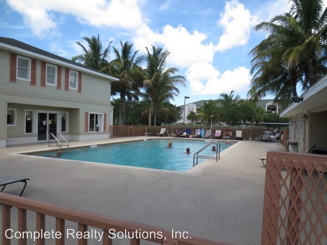 Building Photo - 1761 Four Mile Cove Pky