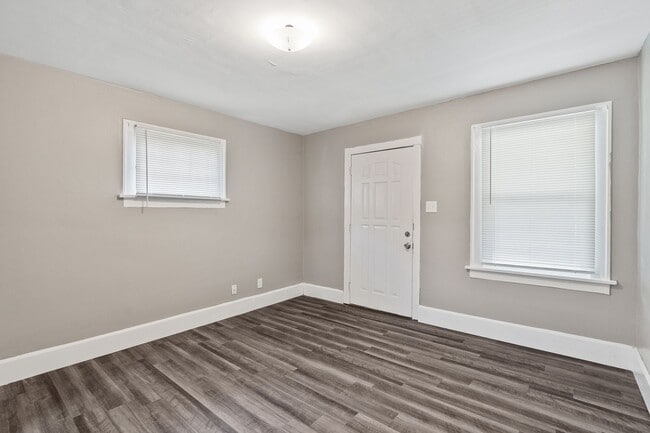 Building Photo - Cute 1 bed 1 bath. SECTION 8 Accepted